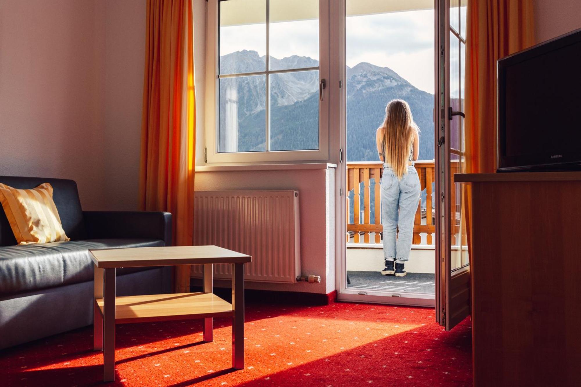 Hotel Alpen-Royal Jerzens Exterior photo