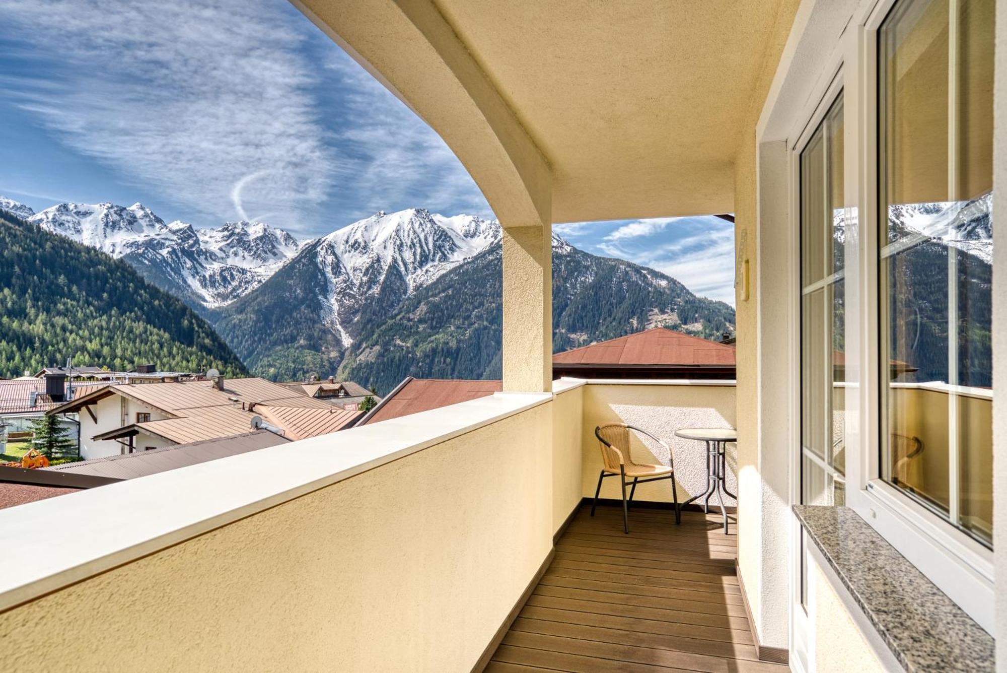 Hotel Alpen-Royal Jerzens Exterior photo