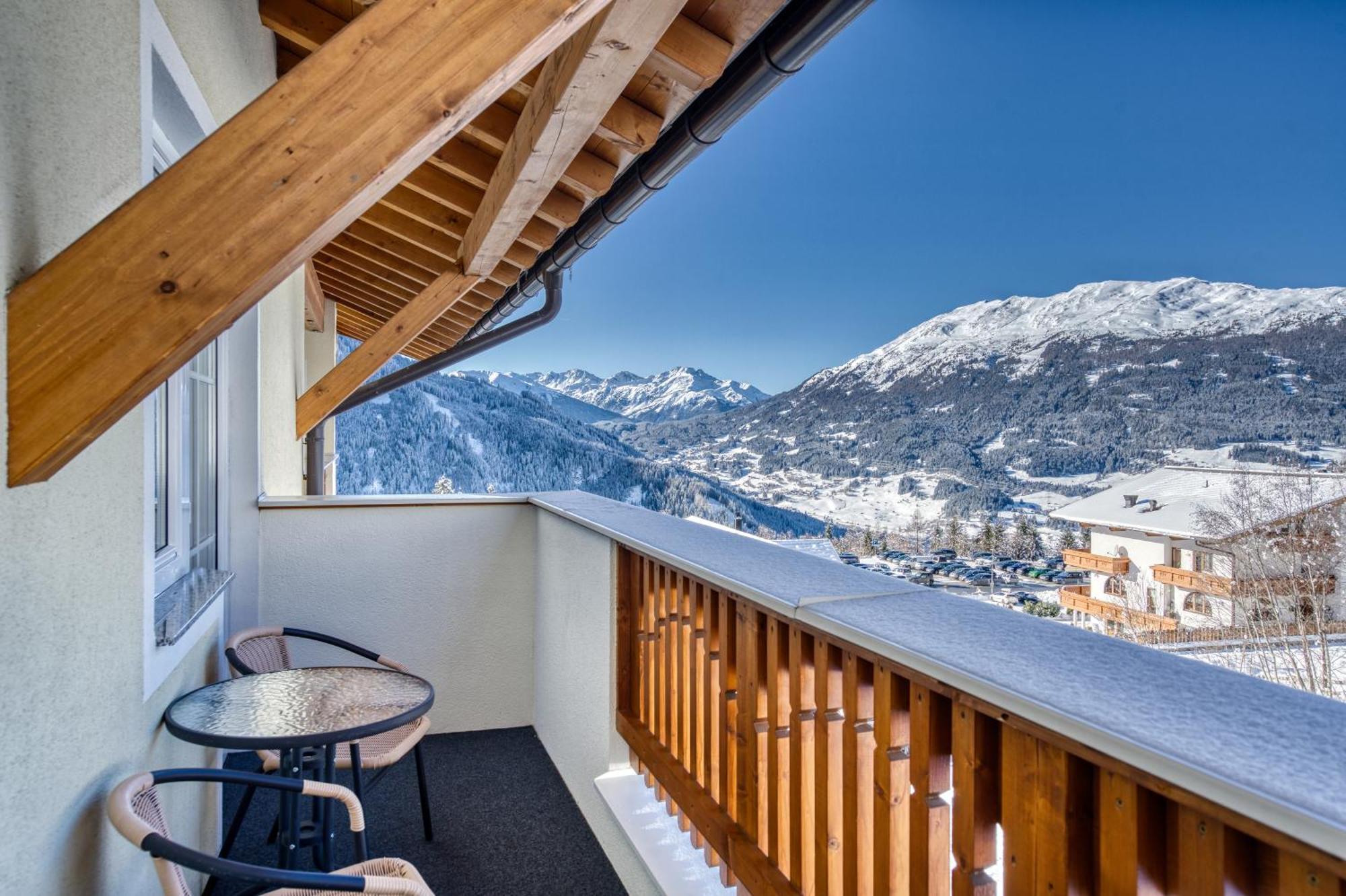 Hotel Alpen-Royal Jerzens Exterior photo