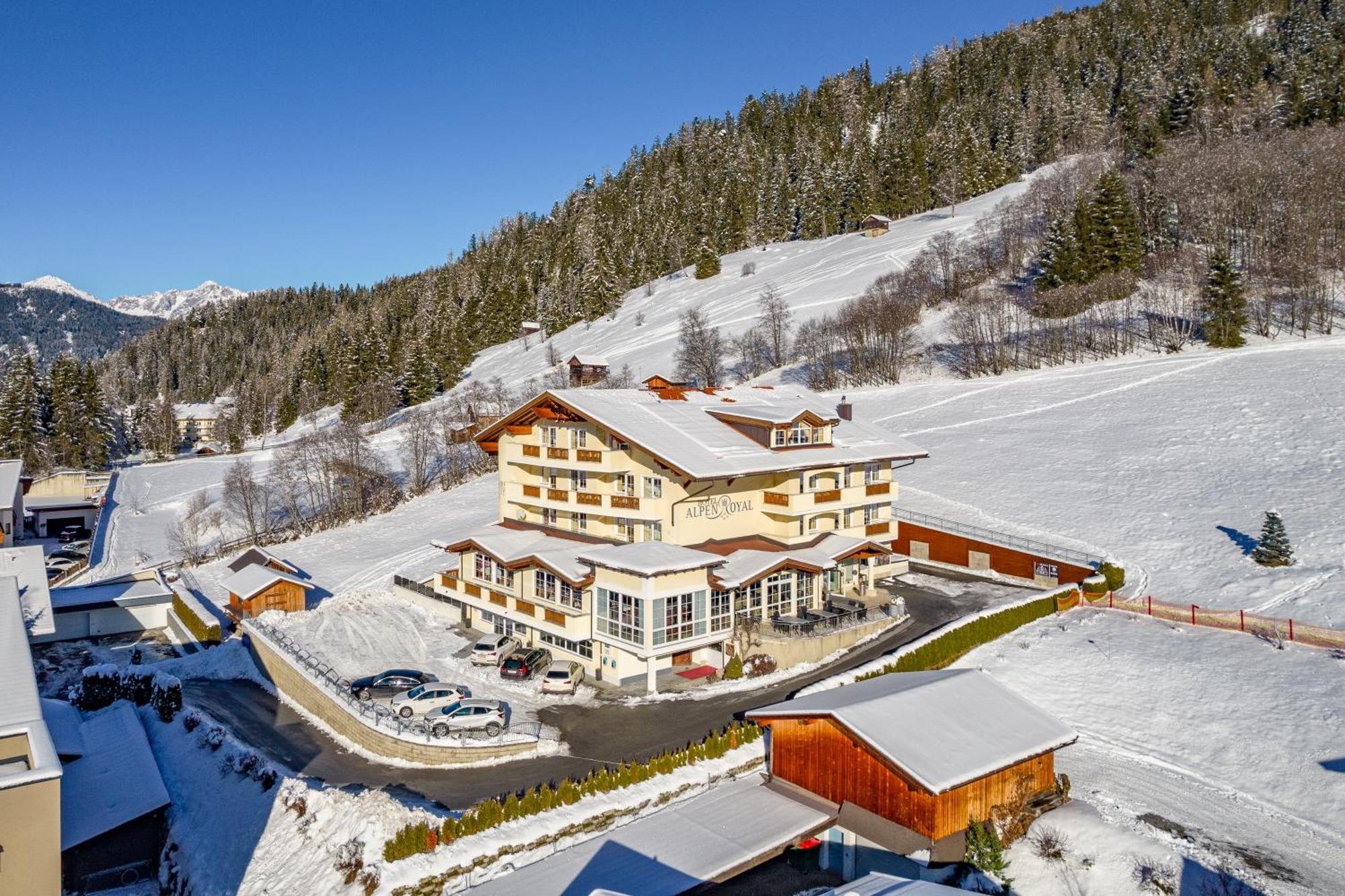 Hotel Alpen-Royal Jerzens Exterior photo